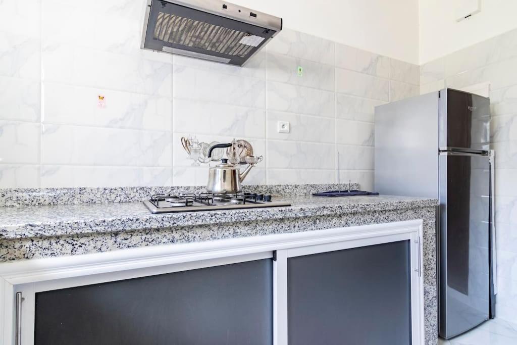 Appartement Chaleureux Et Calme, Parking, Jardin Agadir Exteriör bild